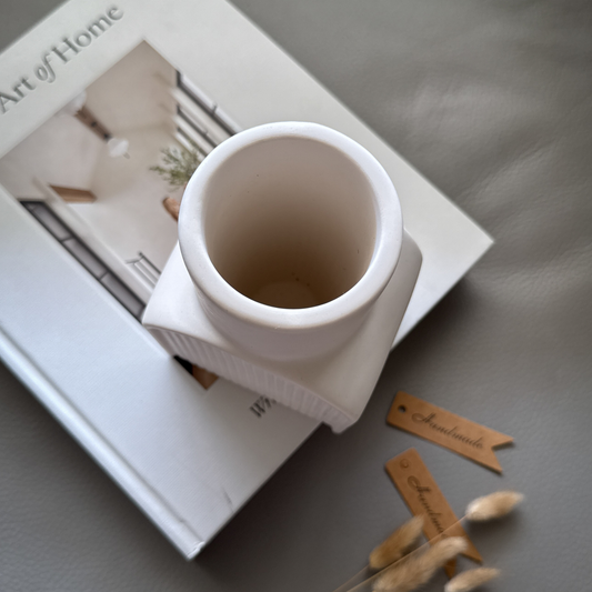 Selar Vase